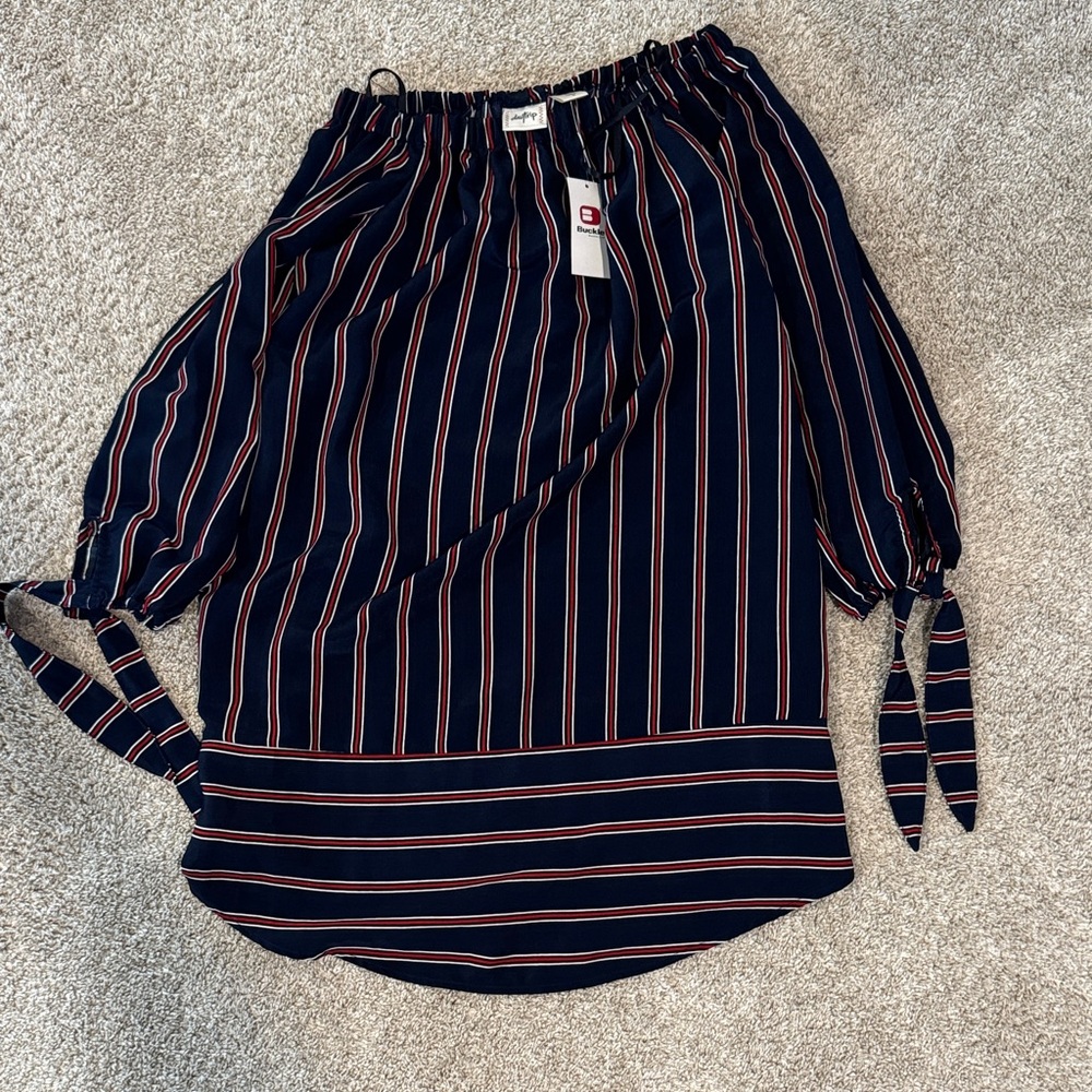 NWT: Buckle women’s off the shoulder long sleeve dress- M